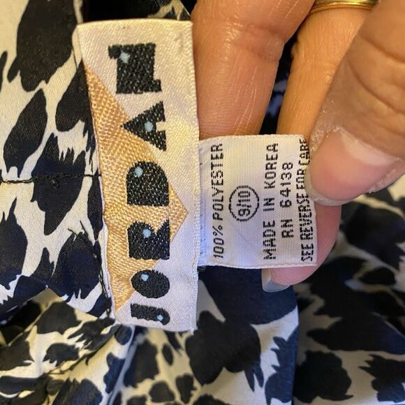 VTG 80s JORDAN WOMAN BUTTON UP SHIRT SIZE 9/10 BLACK WITH LEOPARD PRINT SILKY - Picture 4 of 11